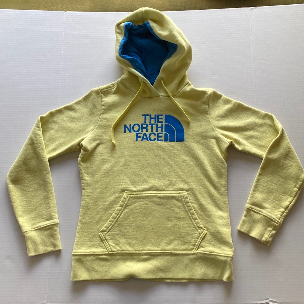 North Face Yellow Light Blue Womens Small Pullover‎